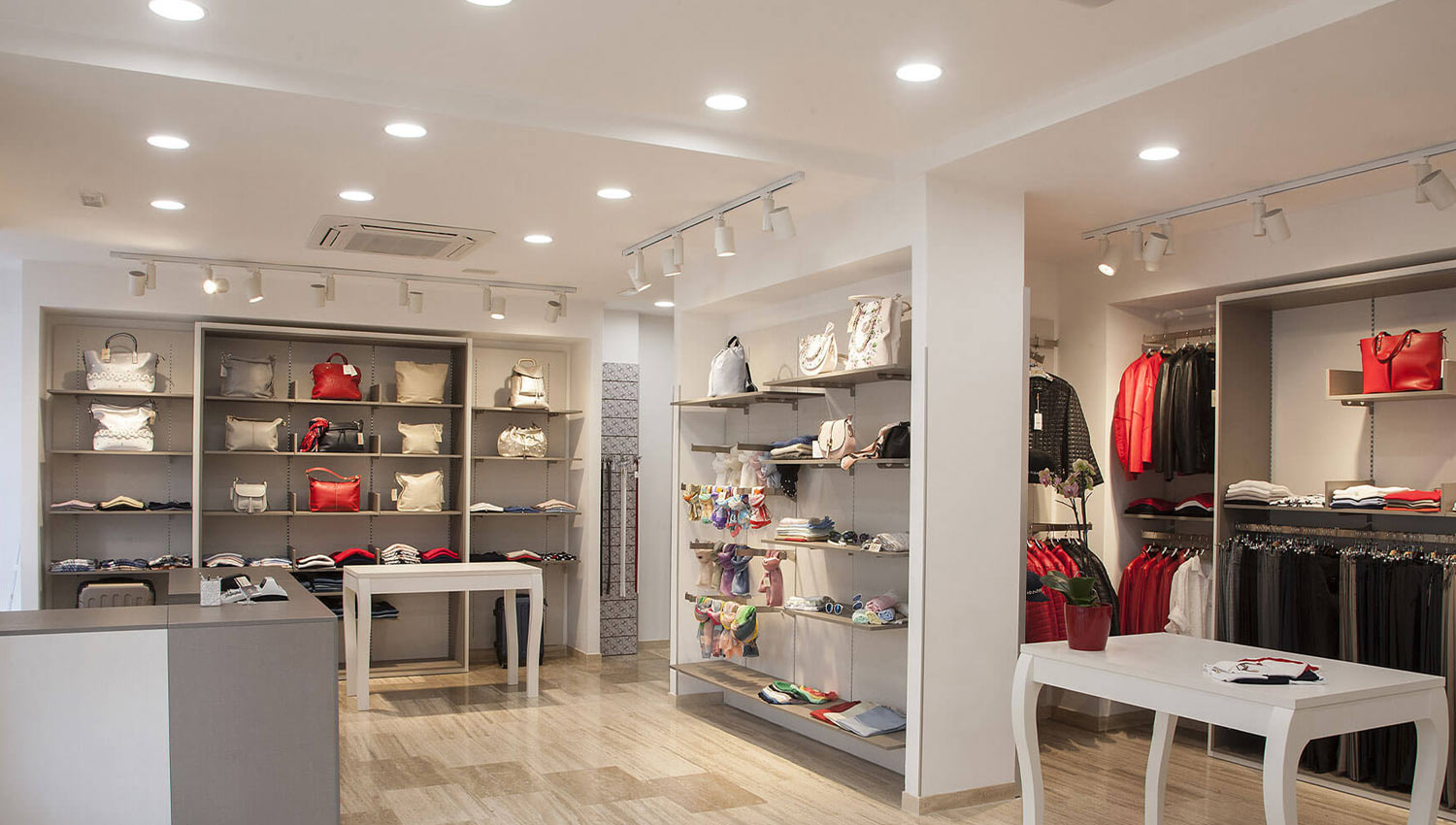 Allestimento vetrina boutique